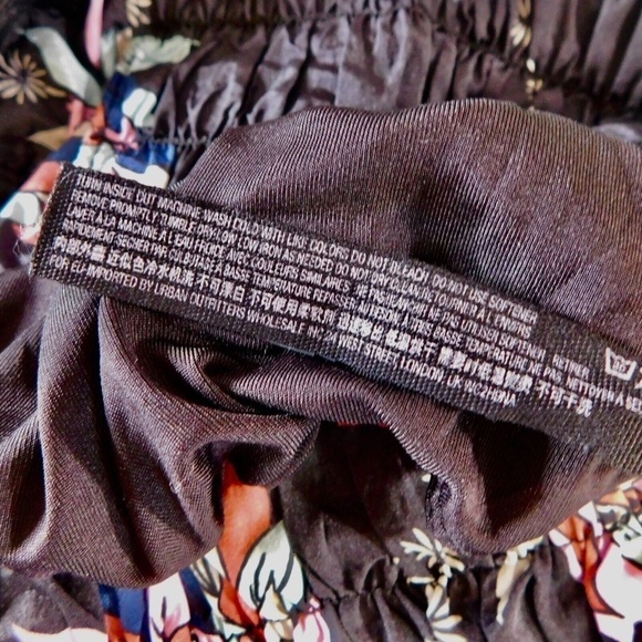 FREE PEOPLE Movement The Way Home Floral Shorts Black Athletic Print X-Small - Picture 15 of 16